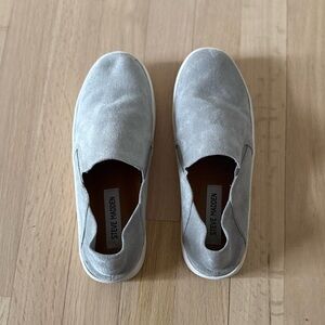 Steve Madden Womens Gills Fayna Gray Faux Suede Platform Slip-On Sneaker, Size 7